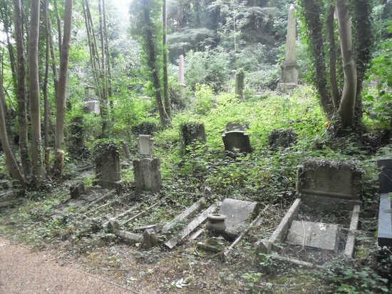 arnos-vale-cemetery.jpg